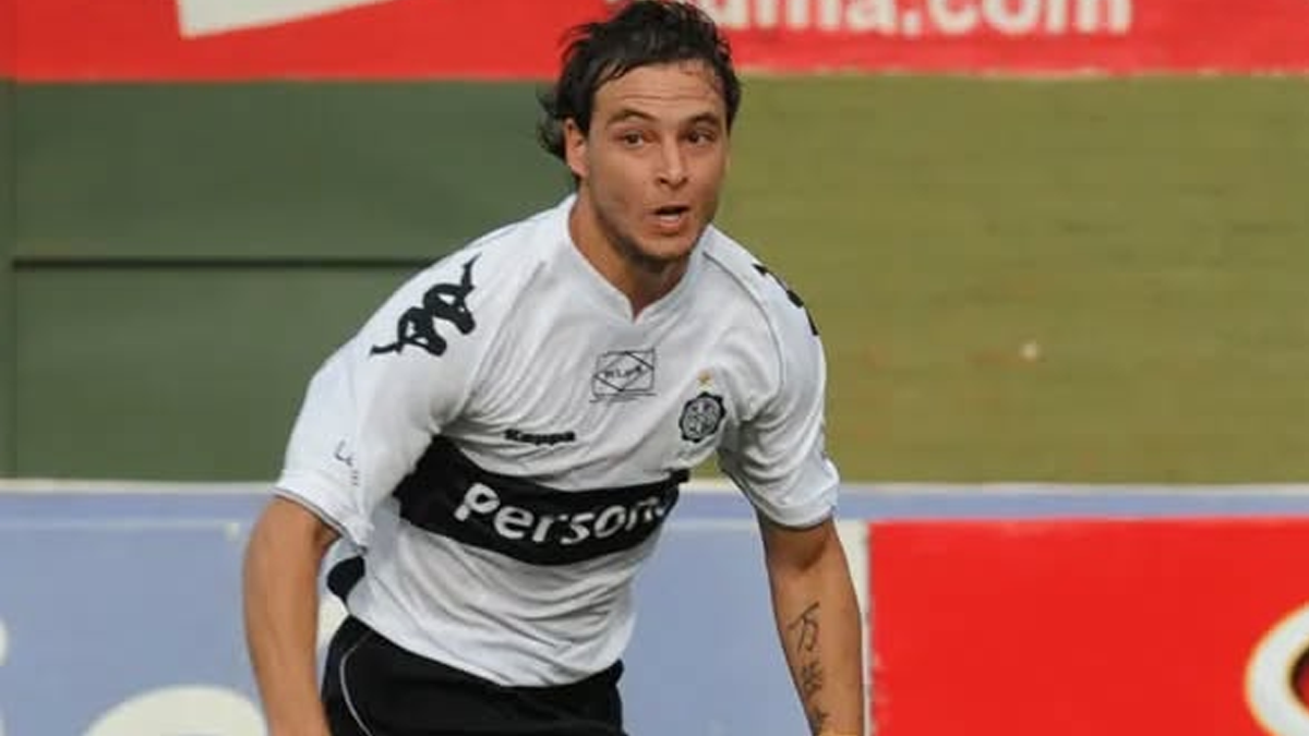 Imagen para: NO TE LO ESPERABAS: El exfutbolista de Colo Colo enfrenta juicio por millonaria deuda con su hija en Paraguay